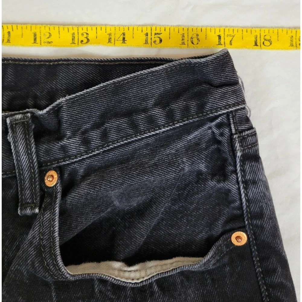 Levis 501 Original Fit Black Faded Denim Jeans‎ Mens 34x29 Button Fly 00501-0660